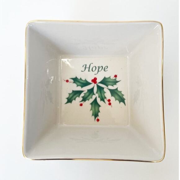 Lenox Holiday Christmas Hope Square Dish 4.25" Holy Berries‎ Christmas - Picture 1 of 3